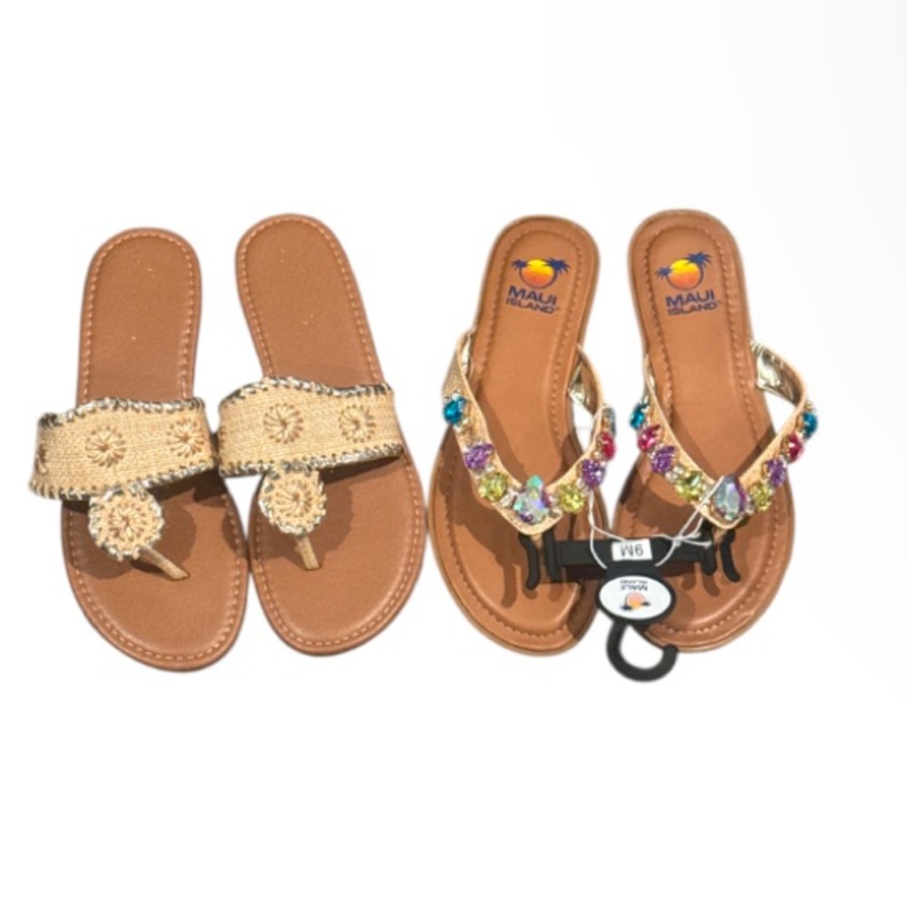 New lot of 2 Woman’s sandals sz 9 Maui Island Hot Cakes display